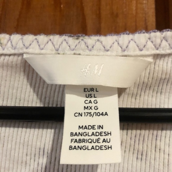 Y2K Ditsy Floral Lettuce Hem Long Sleeve - Picture 4 of 4